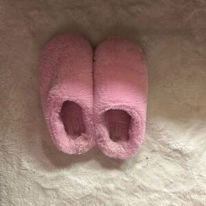 SKIMS PINK SLIPPERS